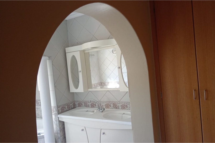 3 Bedroom Property for Sale in Safari Gardens North West